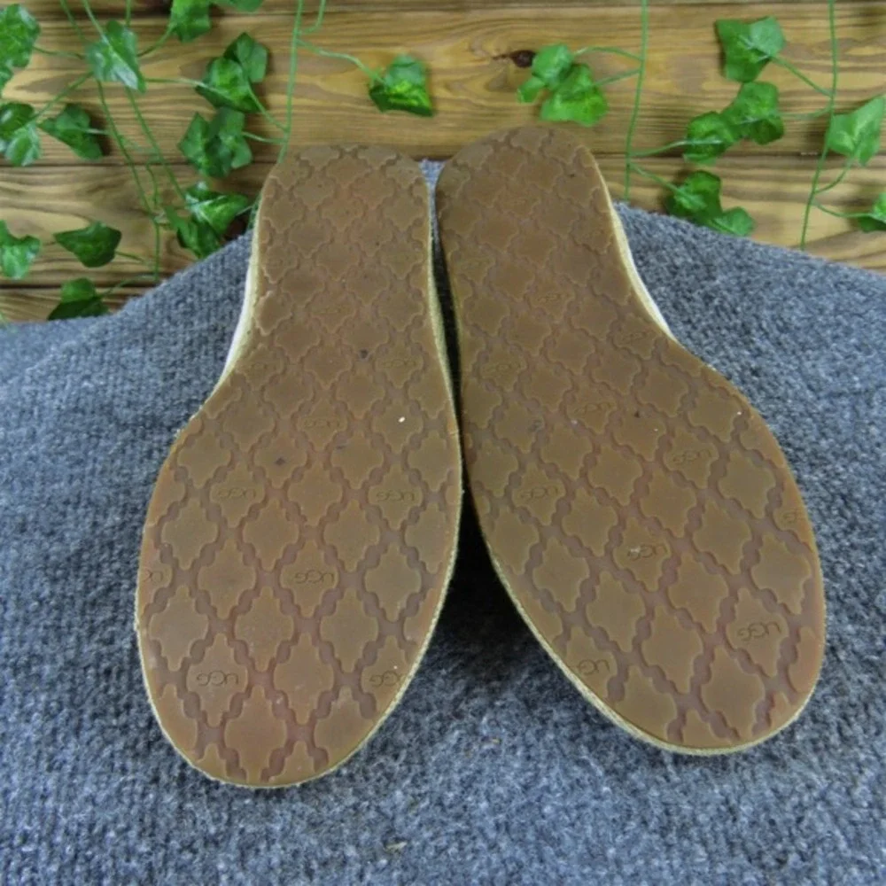 UGG Women‎  Espadrille Beige Fabric Sz 8 Medium Gently Used 2025